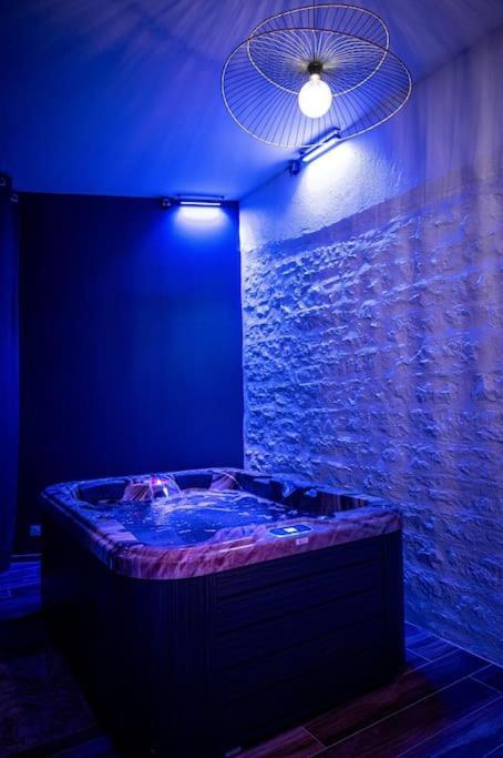 Love Room Spa Privatif Villefranche-sur-Saone Exterior photo
