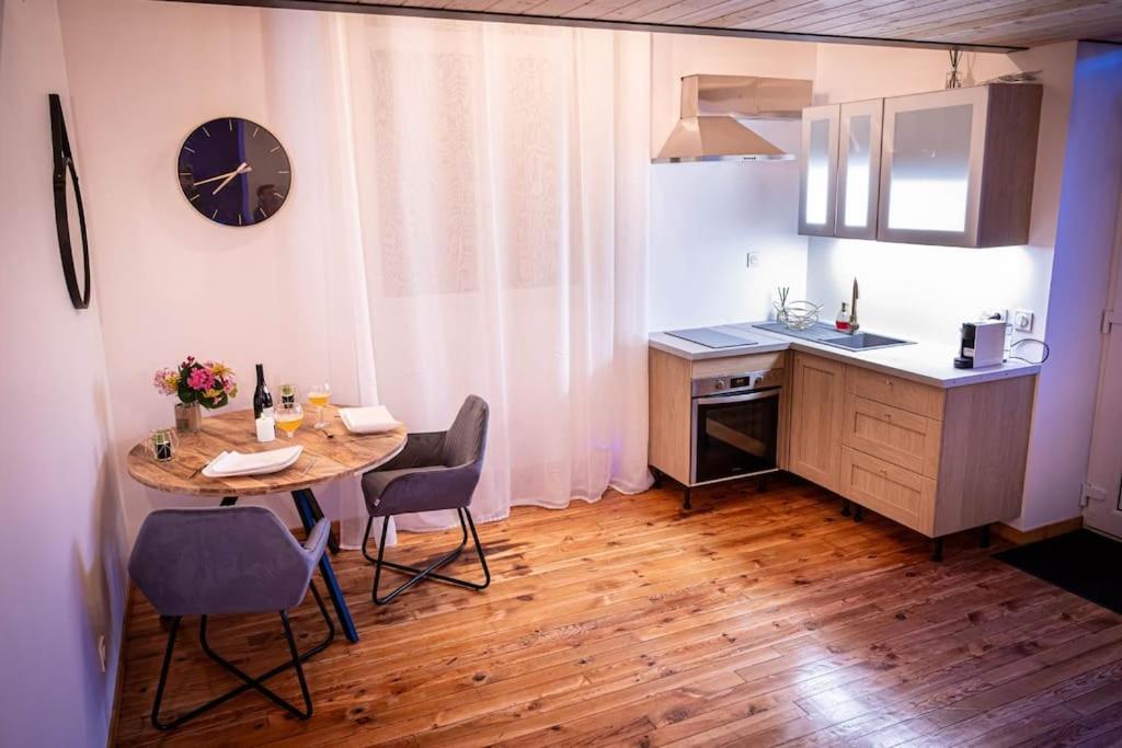Love Room Spa Privatif Villefranche-sur-Saone Exterior photo