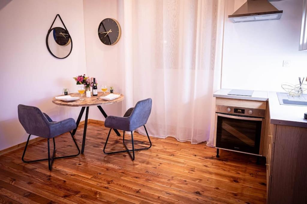Love Room Spa Privatif Villefranche-sur-Saone Exterior photo